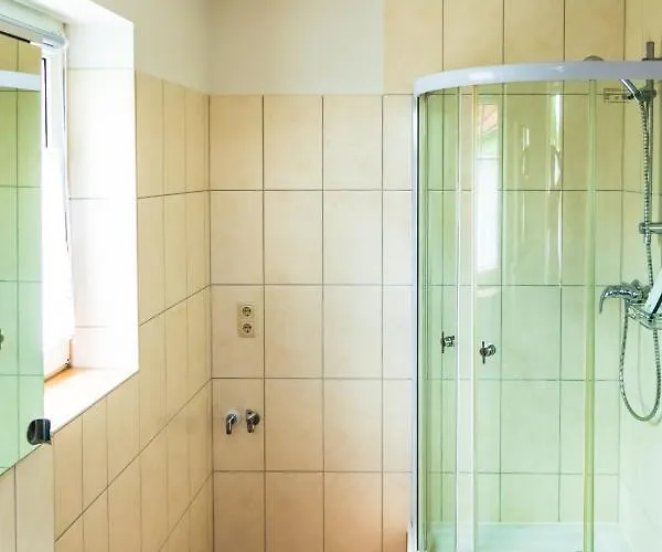 Kleinraeschen Apartament *